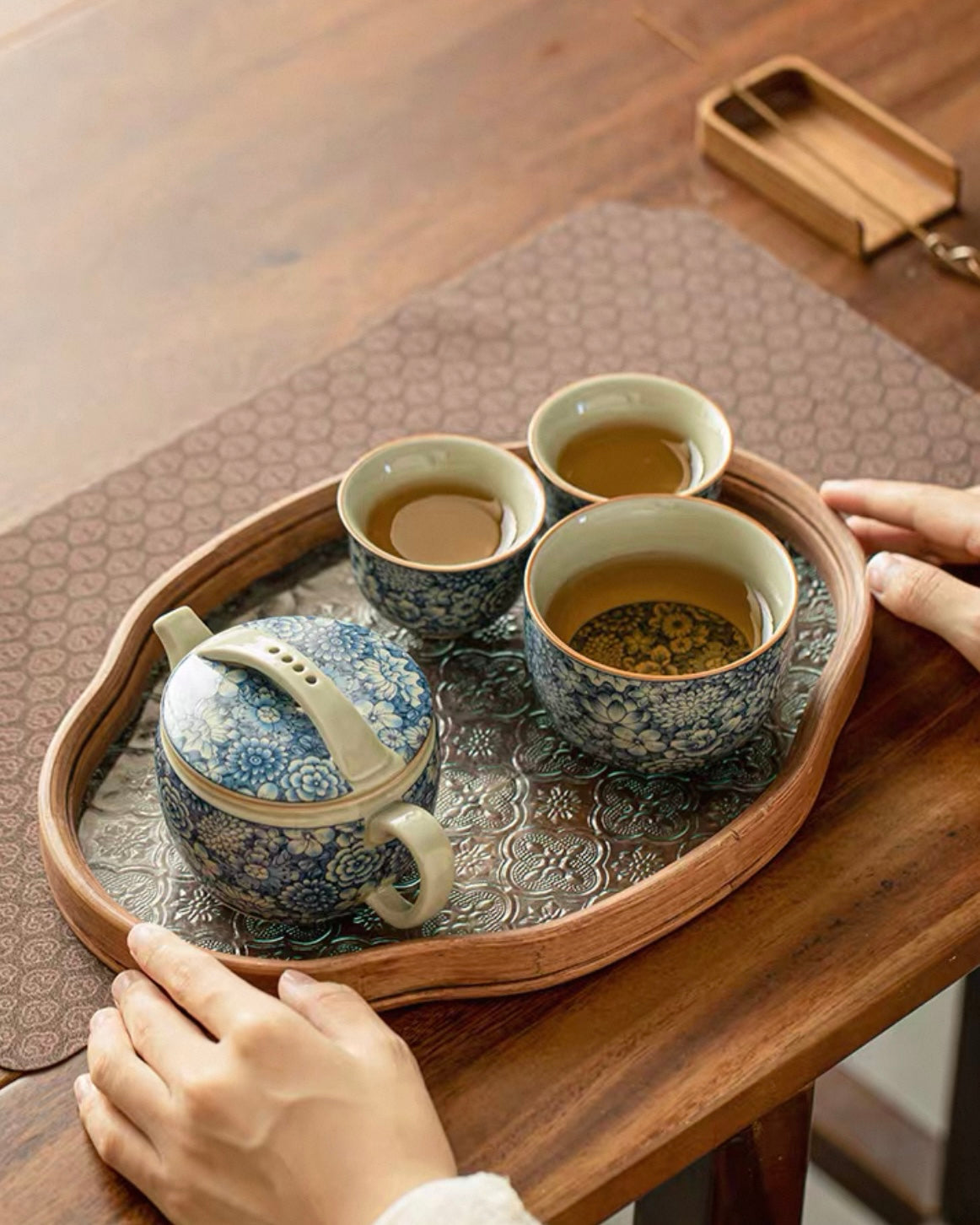 Antique Style Ten Thousand Flowers Han-Wa Tea Set | Aged Clay & Blue-and-White Porcelain