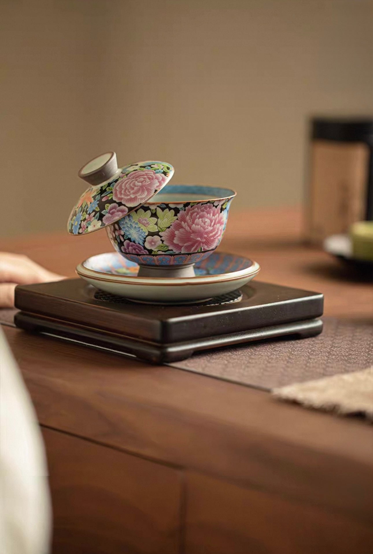 Imitation Song Ru Ware Blooming Prosperity Yuanbao Sancai Floating Gaiwan