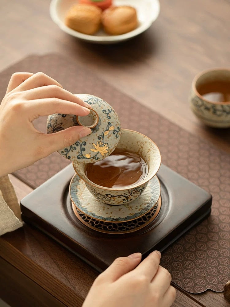 Hand-Painted Blue & White Intertwining Lotus Flint-Red Sancai Gaiwan