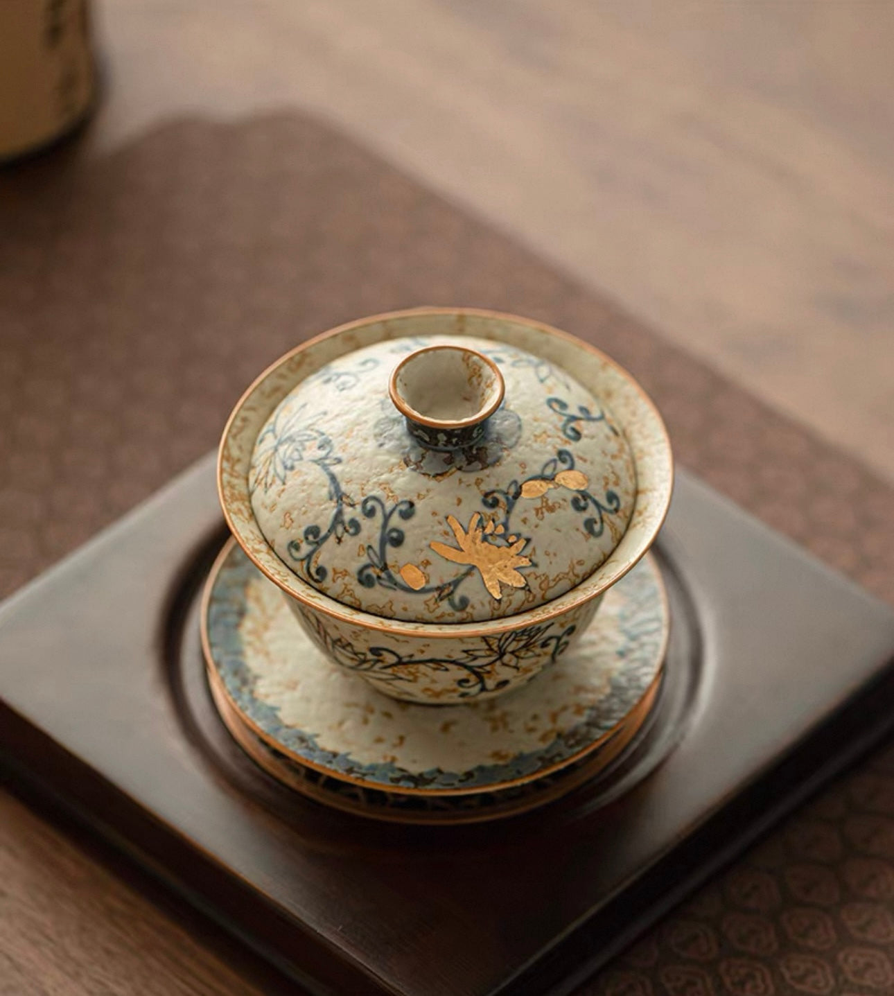 Hand-Painted Blue & White Intertwining Lotus Flint-Red Sancai Gaiwan
