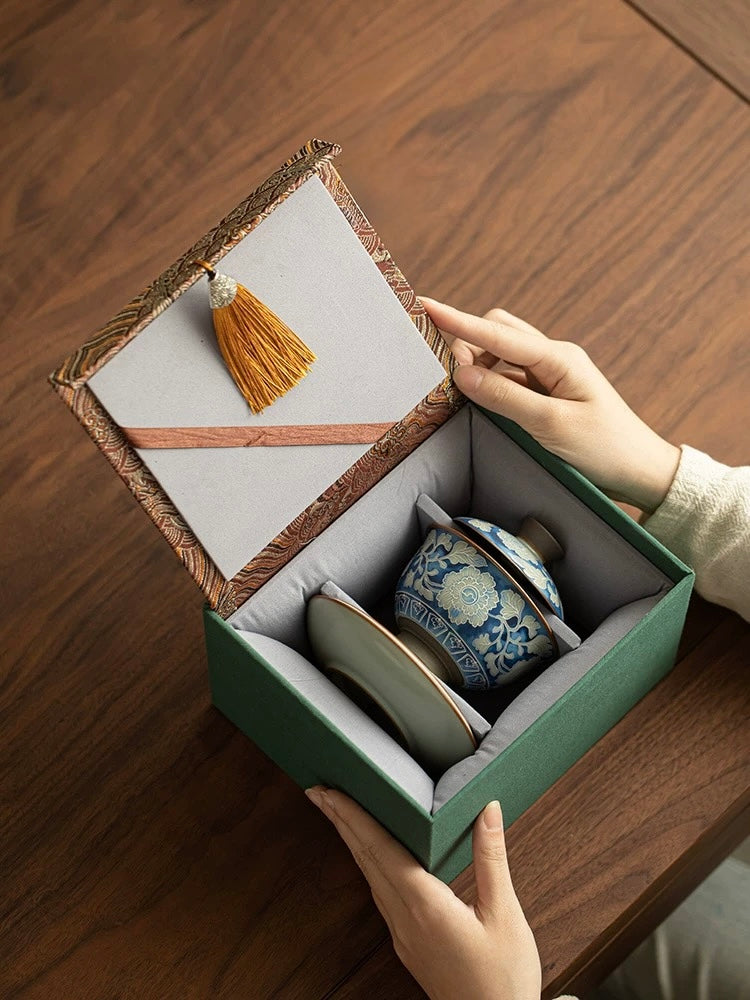 Ru Ware & Yuan Blue-White Yuanbao Floating Sancai Gaiwan (Gift Box Set)