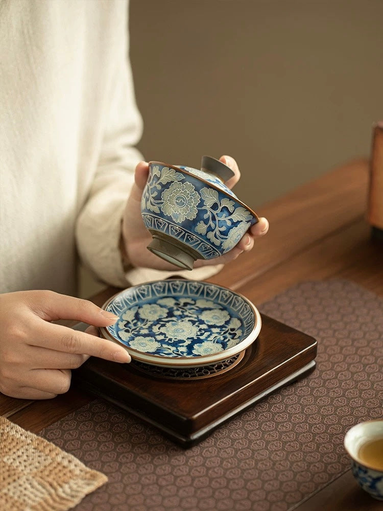 Ru Ware & Yuan Blue-White Yuanbao Floating Sancai Gaiwan (Gift Box Set)