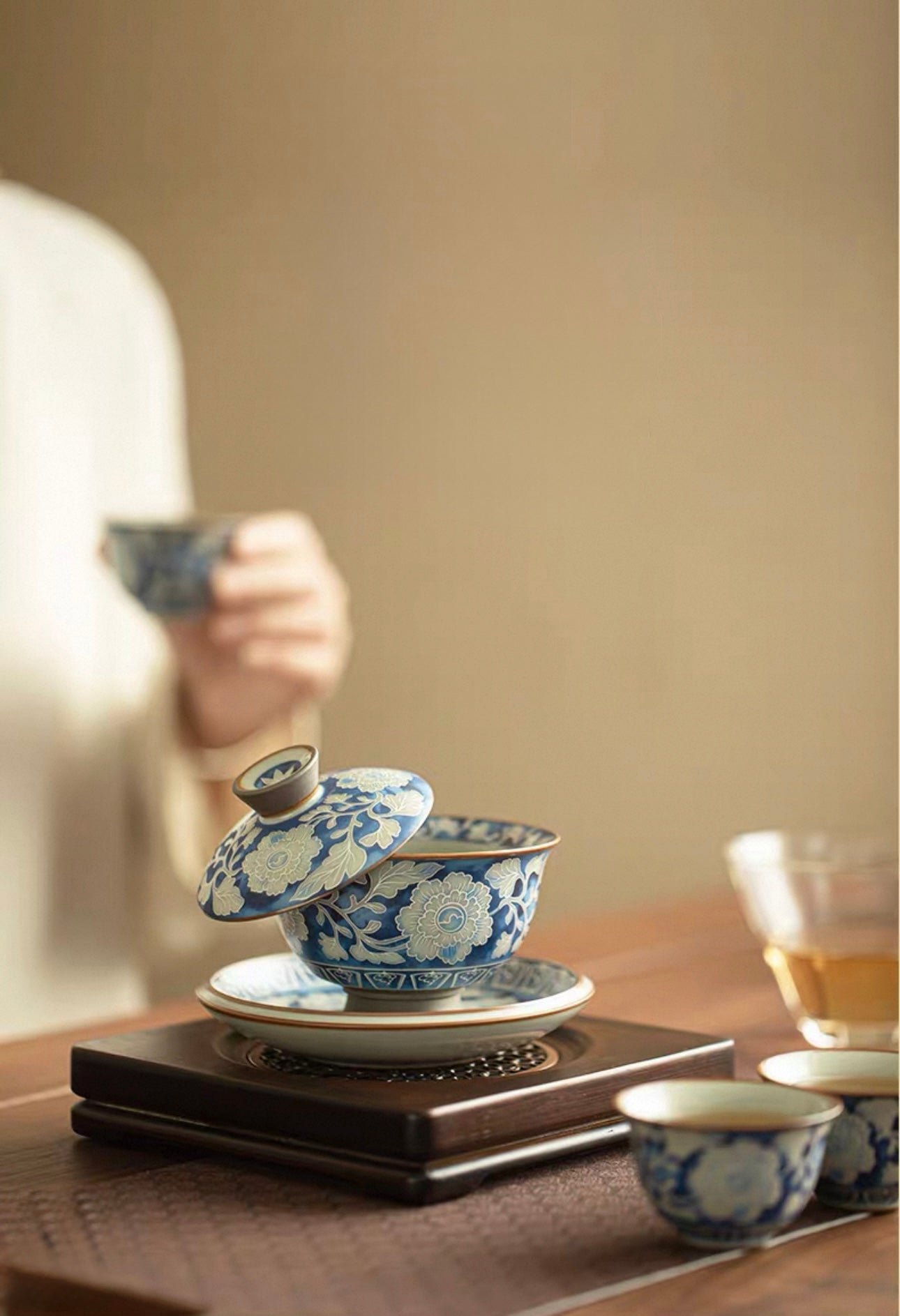 Ru Ware & Yuan Blue-White Yuanbao Floating Sancai Gaiwan (Gift Box Set)