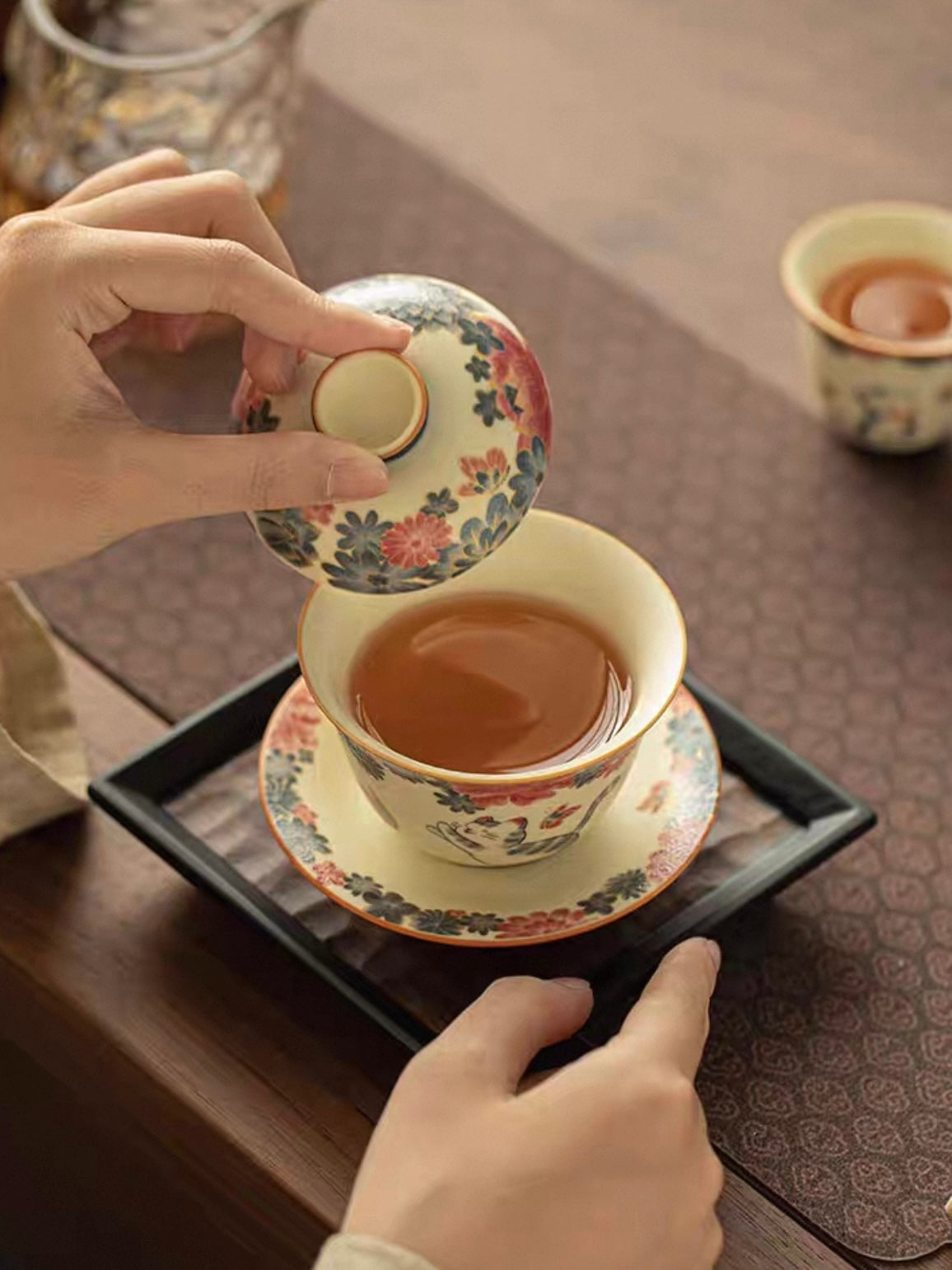 Hand-Painted Cats in the Garden Sancai Gaiwan