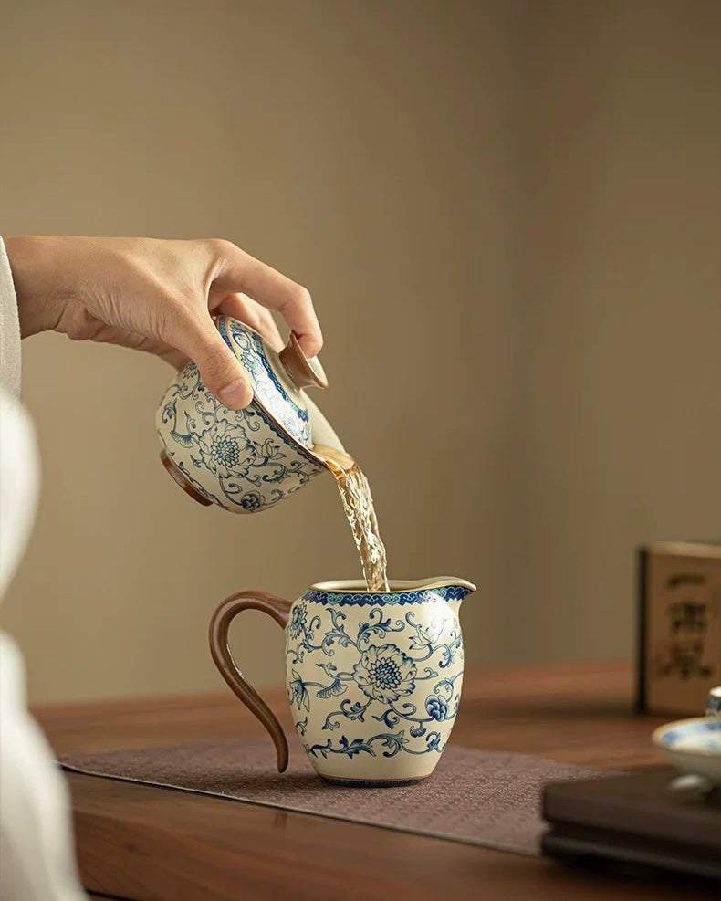 Imitation Song Yellow Ru Ware Intertwining Lotus Floating Gaiwan