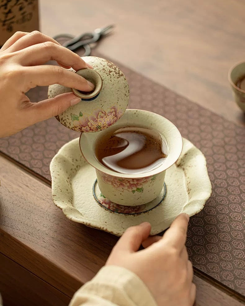 Golden Thread Peony Flint-Red Sancai Gaiwan