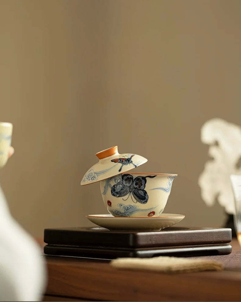 Ru Ware Auspicious Clouds & Dancing Butterflies Floating Gaiwan