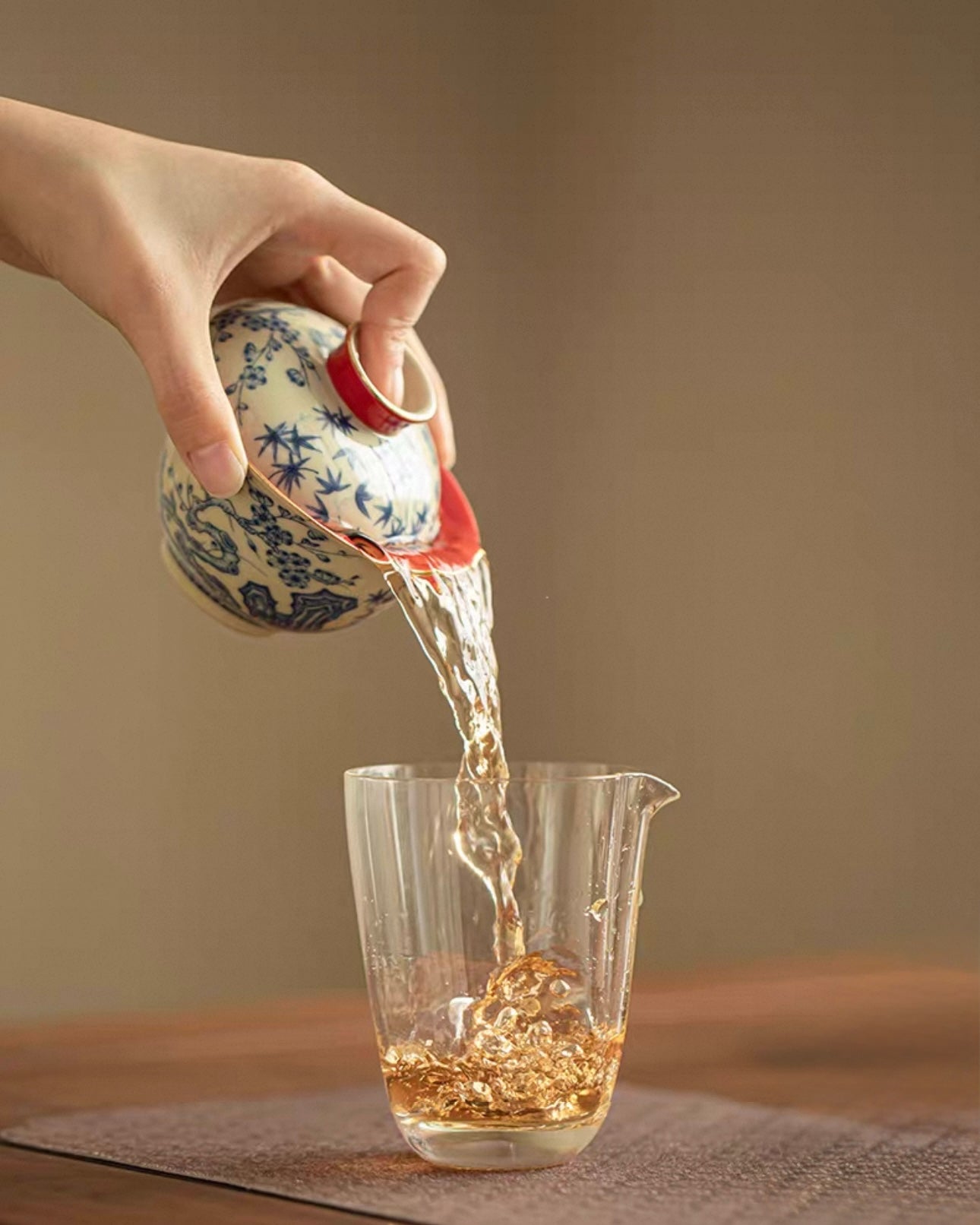 Palace Wall Red Three Friends of Winter Sancai Gaiwan