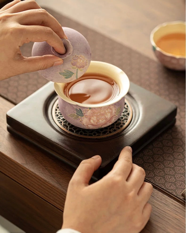 Relief-Sculpted Hand-Painted Purple Rhyme Peony Cloth-Bag Gaiwan