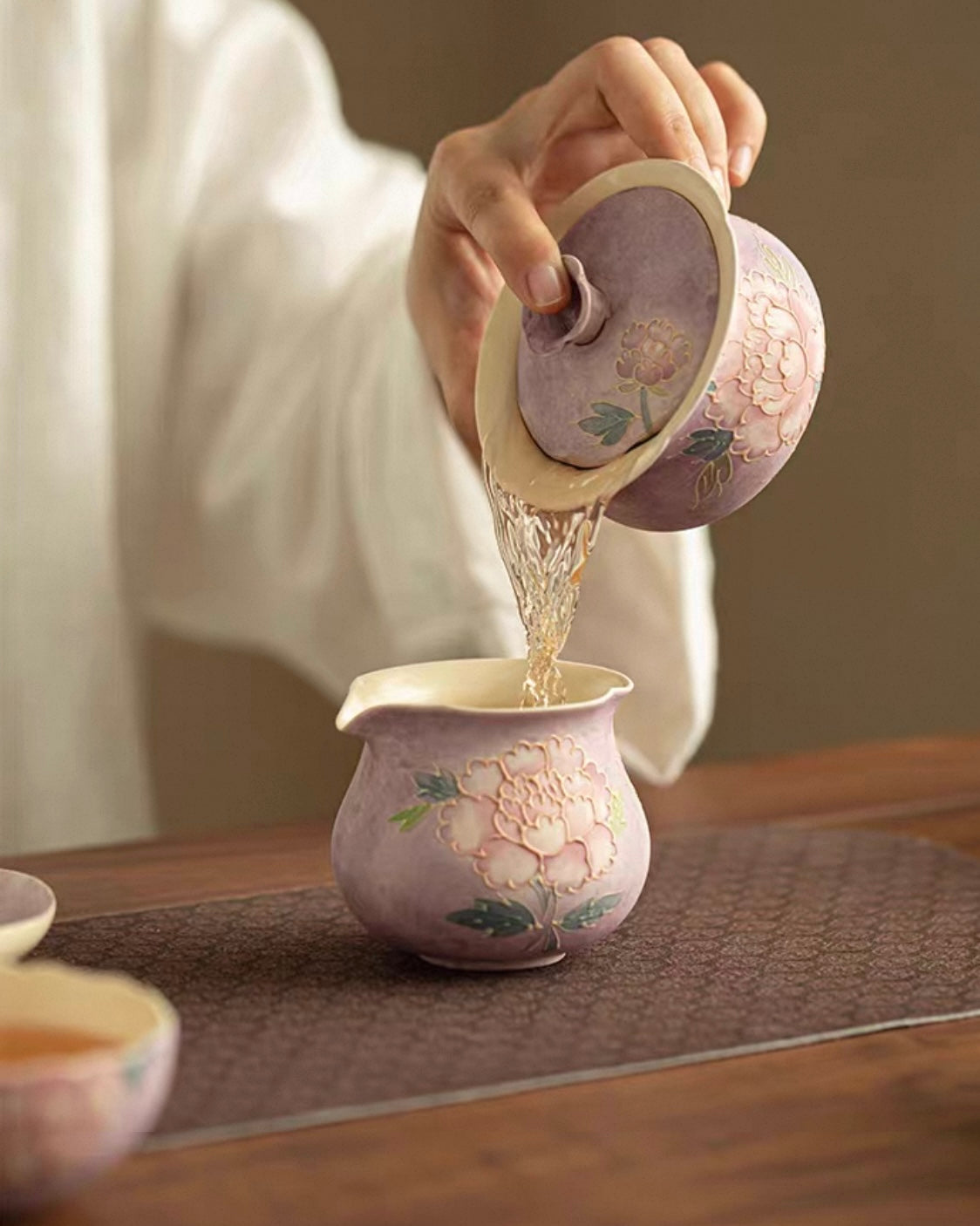 Relief-Sculpted Hand-Painted Purple Rhyme Peony Cloth-Bag Gaiwan