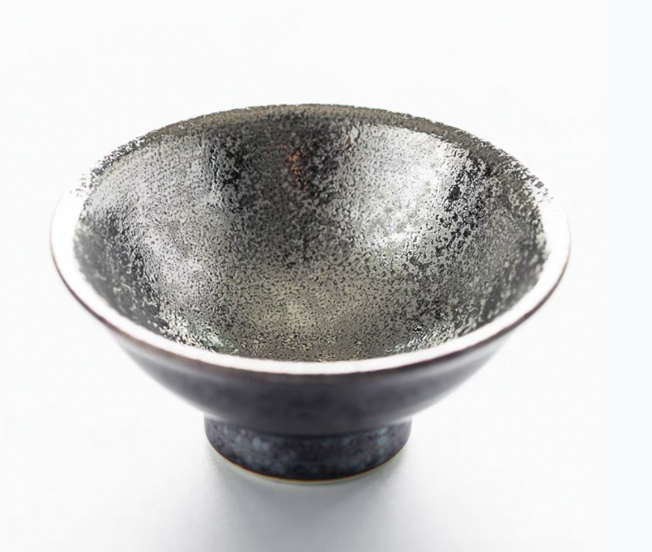 Authentic Mino Ware Gold & Silver Glaze Sake Set: Tokkuri. Deep & Flat Cups