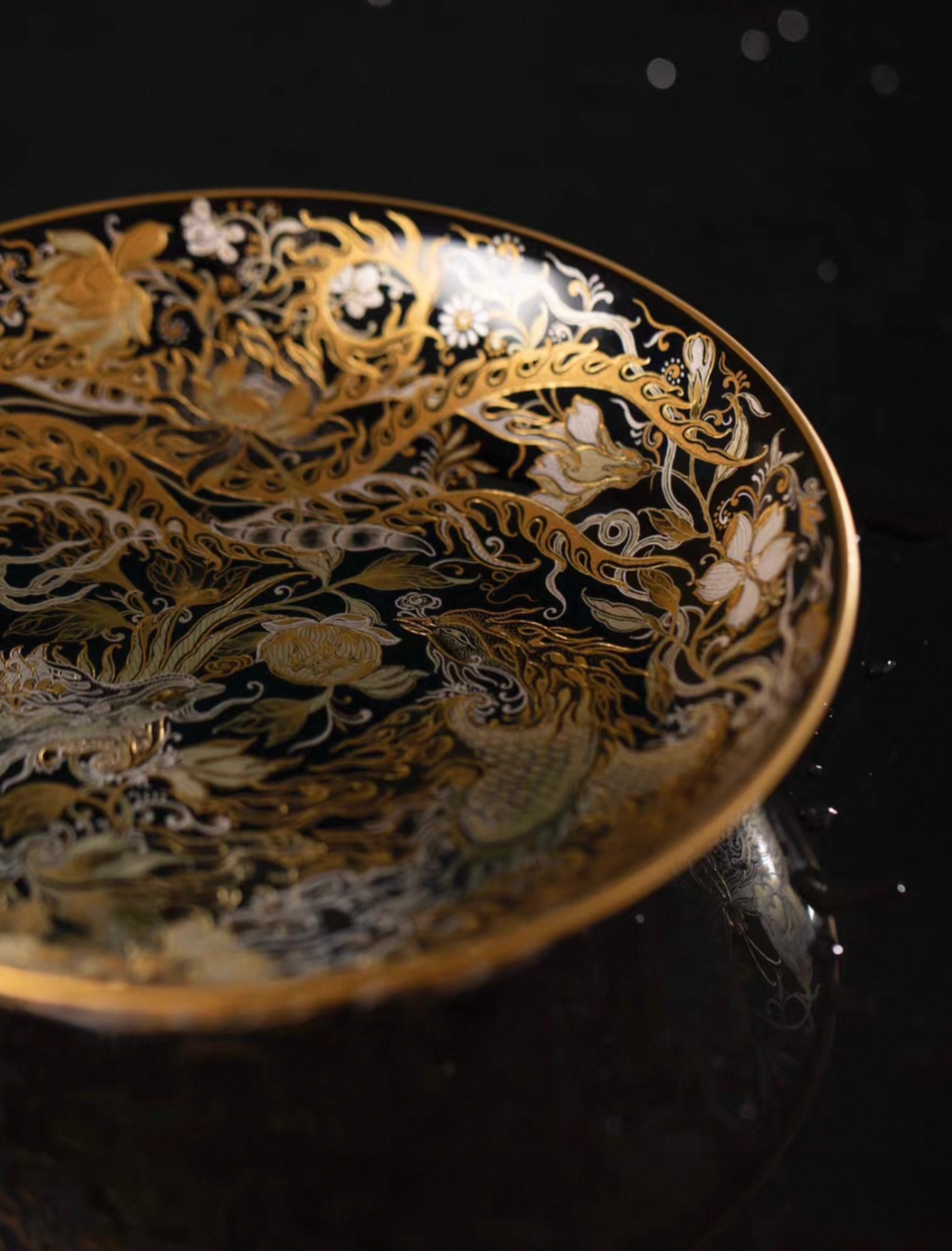 [Heirloom Collections] Imperial Artistry: Dancing Phoenix & Flying Dragon Teapot Stand – Tang Dynasty Inspired Falangcai with Gold & Silver from Jingdezhen