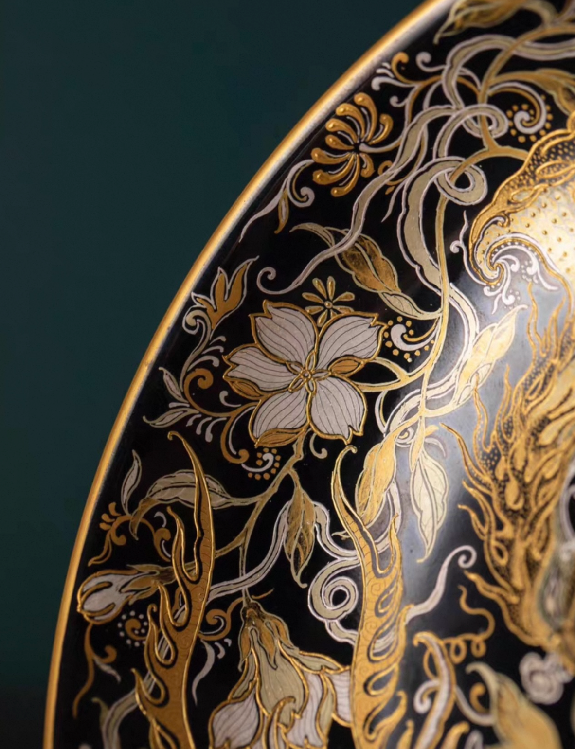 [Heirloom Collections] Imperial Artistry: Dancing Phoenix & Flying Dragon Teapot Stand – Tang Dynasty Inspired Falangcai with Gold & Silver from Jingdezhen