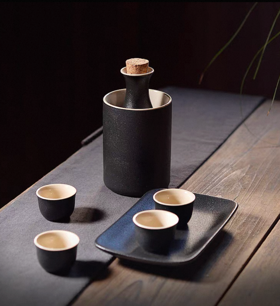 Traditional Japanese Ceramic Sake Set – Flagon. Warmer & 4 Cups