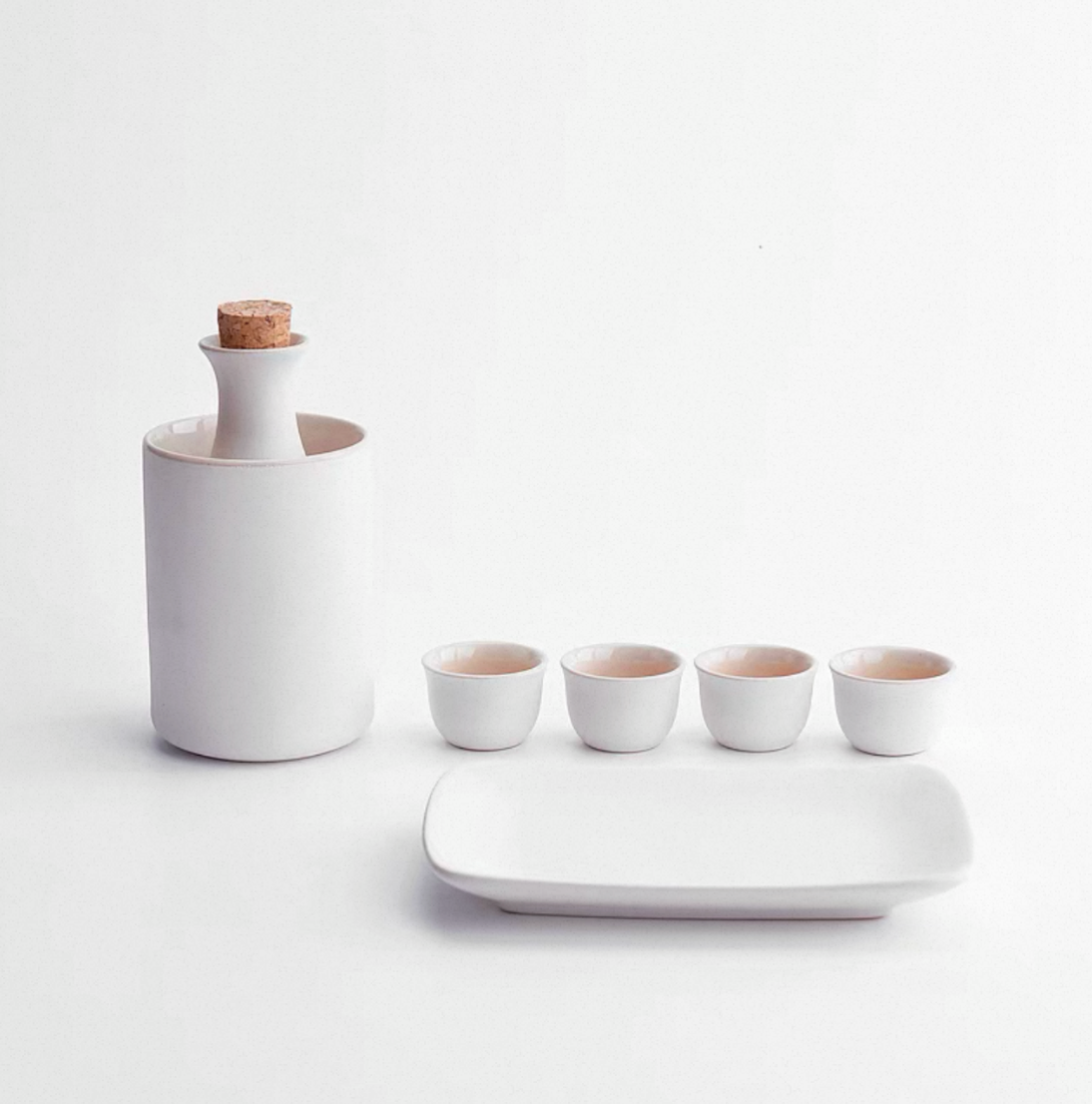 Traditional Japanese Ceramic Sake Set – Flagon. Warmer & 4 Cups