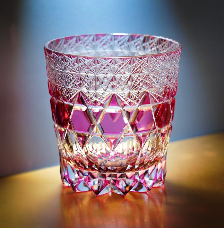 Edo Kiriko Handcrafted Emerald Fluorite Whisky Glass – A Verdant Glimmer of Radiance