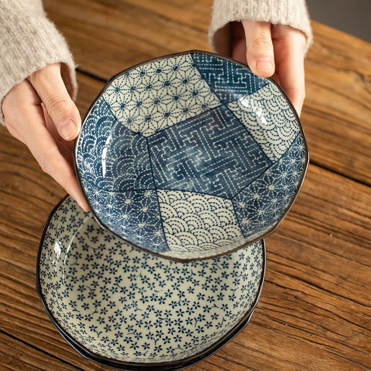 Japanese Mino-Ware Ko-Sometsuke Karakusa Deep Plate | Artisan Underglaze Tableware