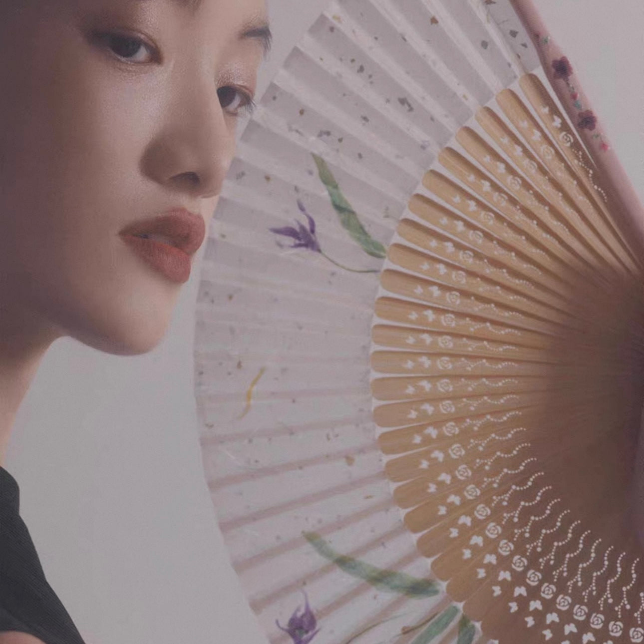 The Filigree Garden | Full-Bamboo Carved Hand-Painted Silk Folding Fan
