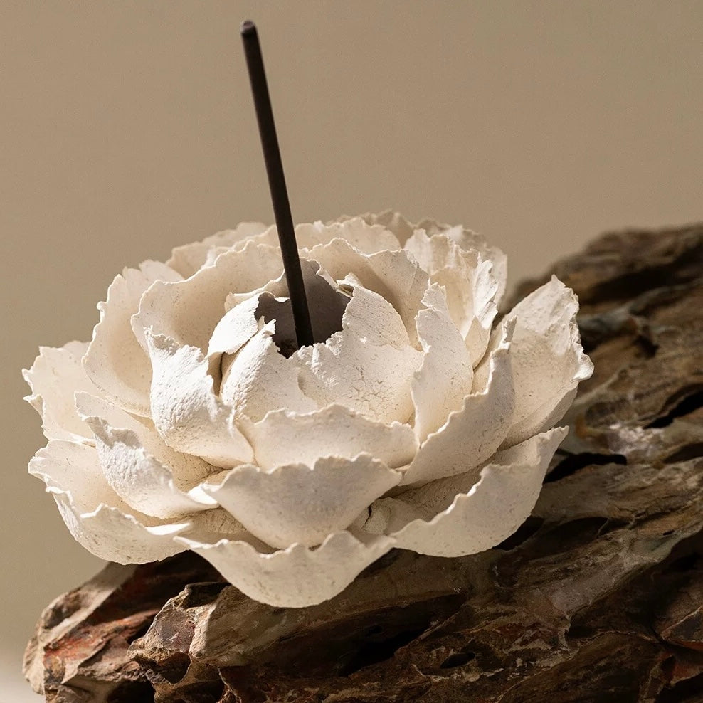 The Blooming Soul | Jingdezhen Handcrafted Porcelain Flower Incense Burner & Aroma Diffuser