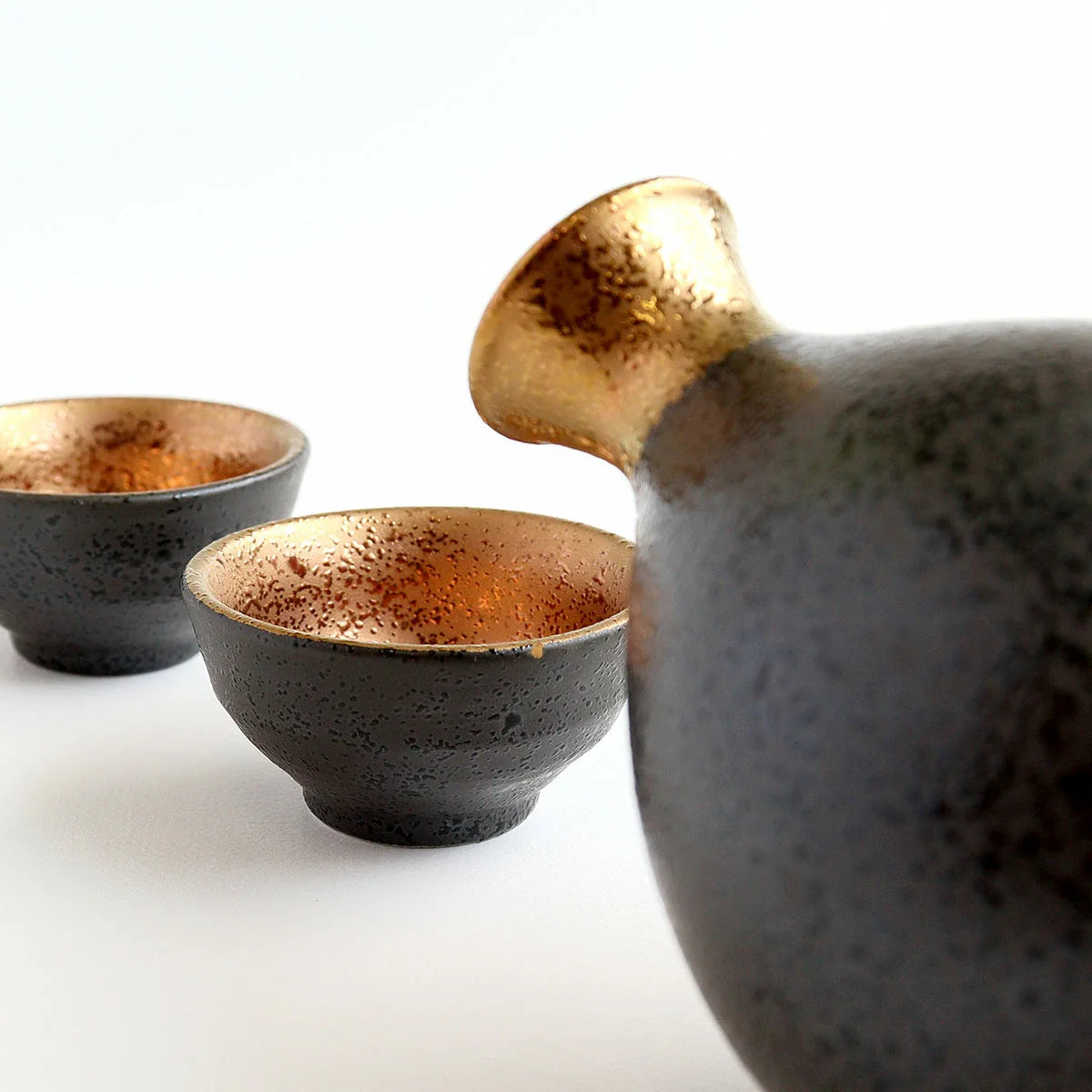 Jinpo Handcrafted Kinsai Gold Ochoko Sake Set with Wooden Box
