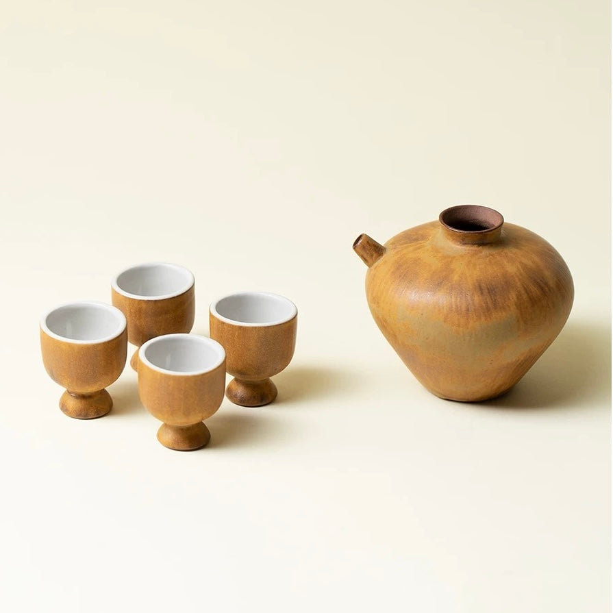 Solitary Pour Coarse Pottery Spirit Set | Kiln-Transmuted Ceramic Decanter & Cups