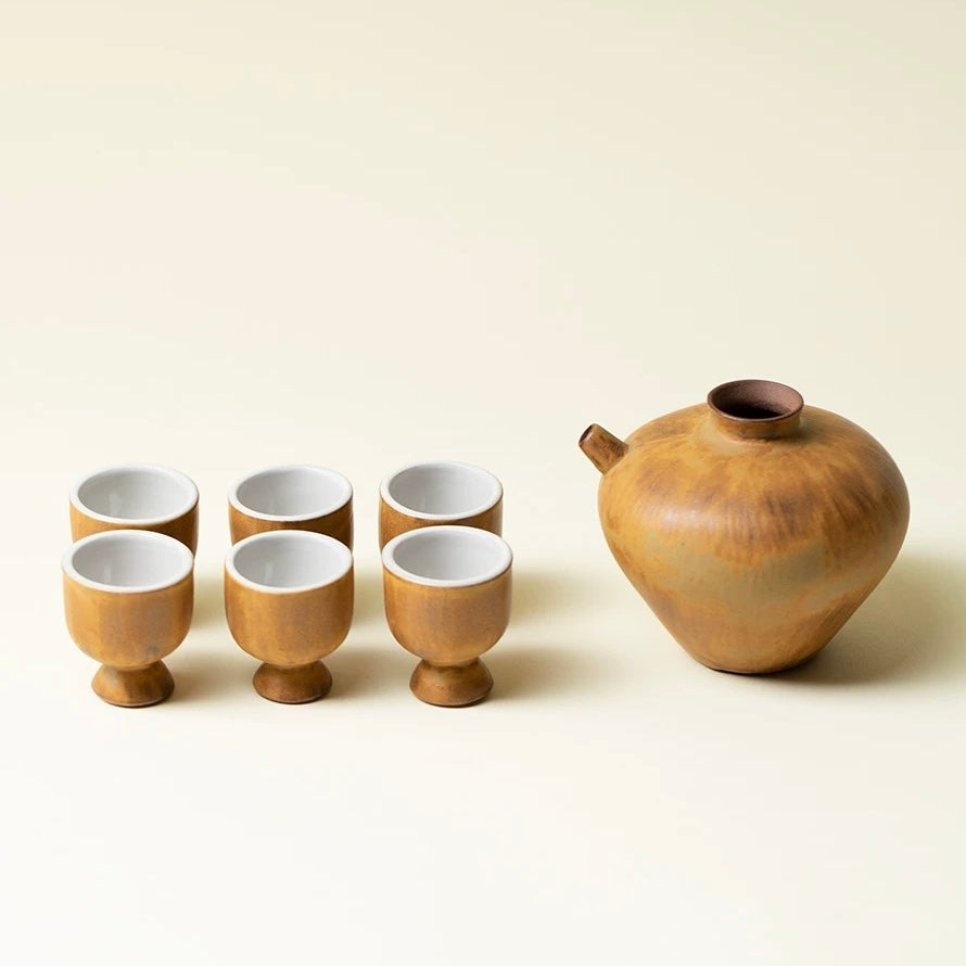 Solitary Pour Coarse Pottery Spirit Set | Kiln-Transmuted Ceramic Decanter & Cups