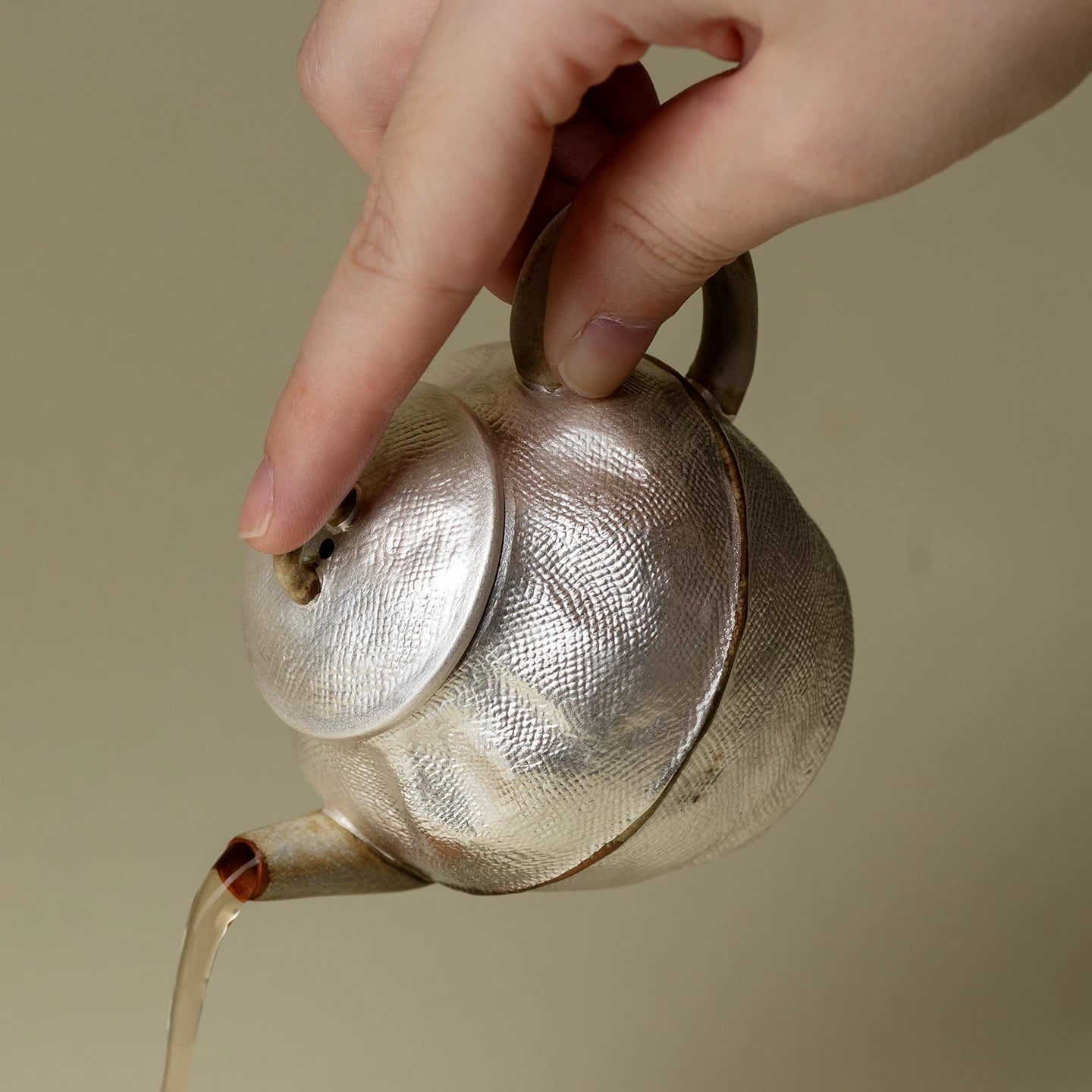 Handcrafted Japanese Finger-Pressed Coarse Pottery Teapot | Gilded Silver Interior (115ml)