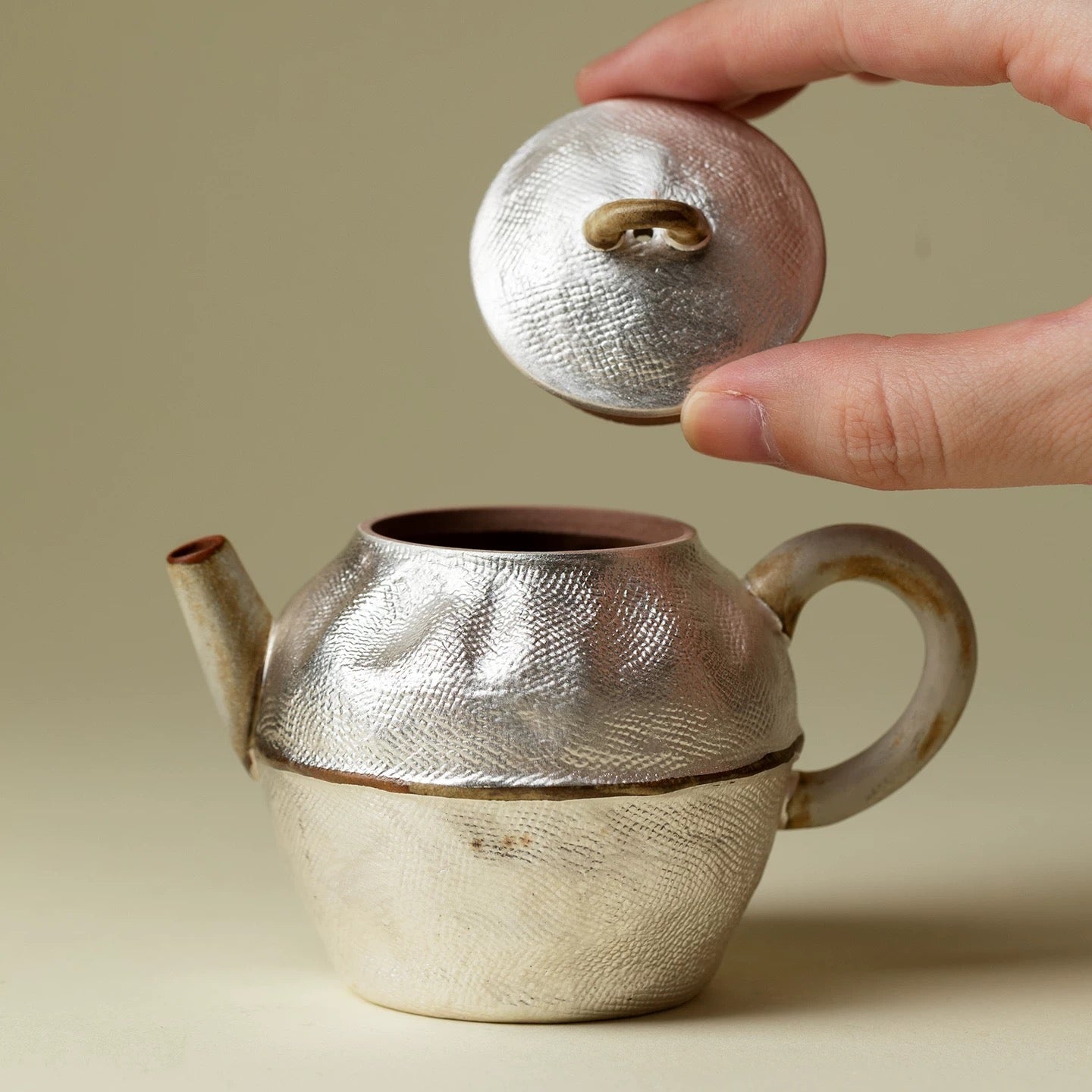 Handcrafted Japanese Finger-Pressed Coarse Pottery Teapot | Gilded Silver Interior (115ml)