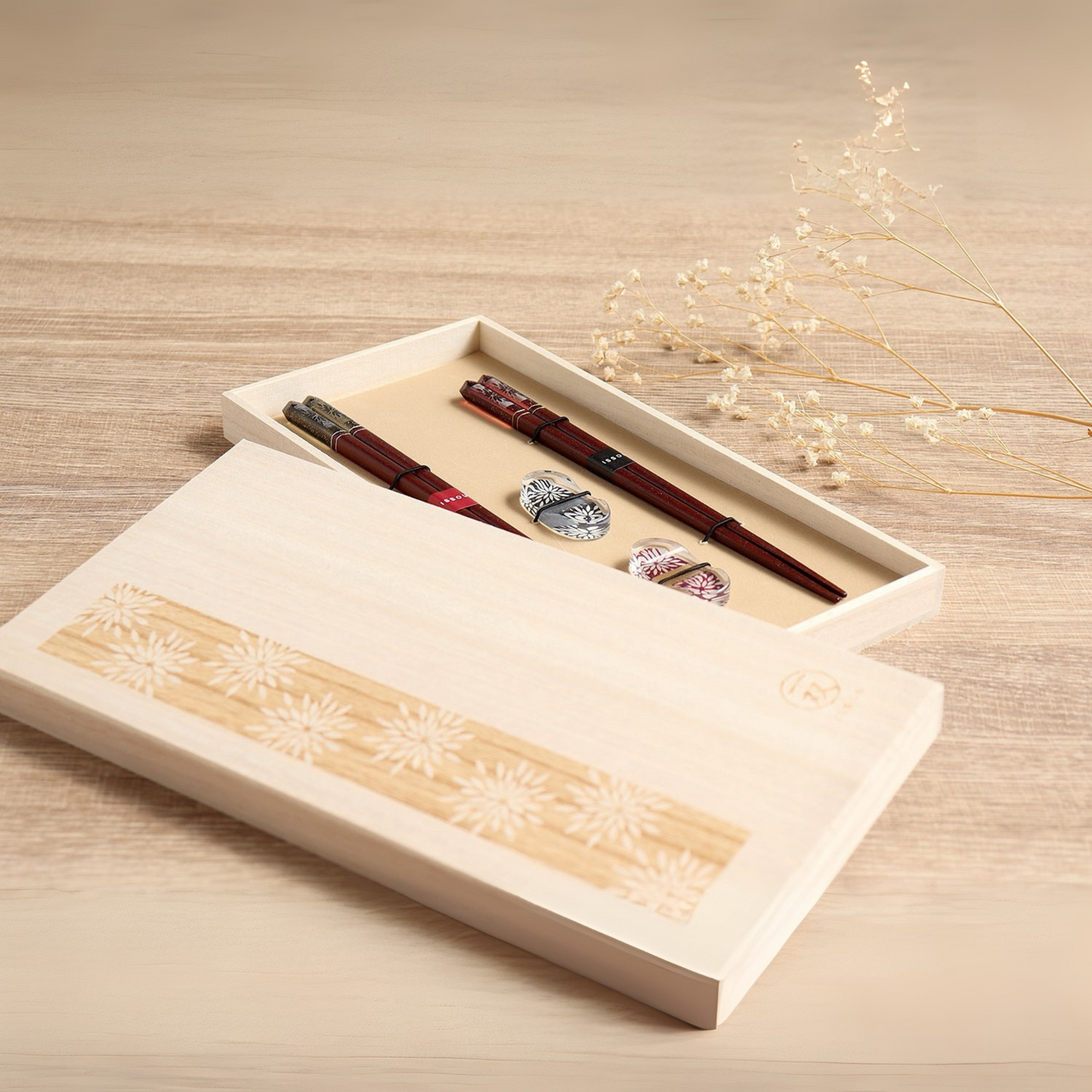 ISSOU Hanabi Japanese Handcrafted Wooden Chopsticks Wedding Gift Set