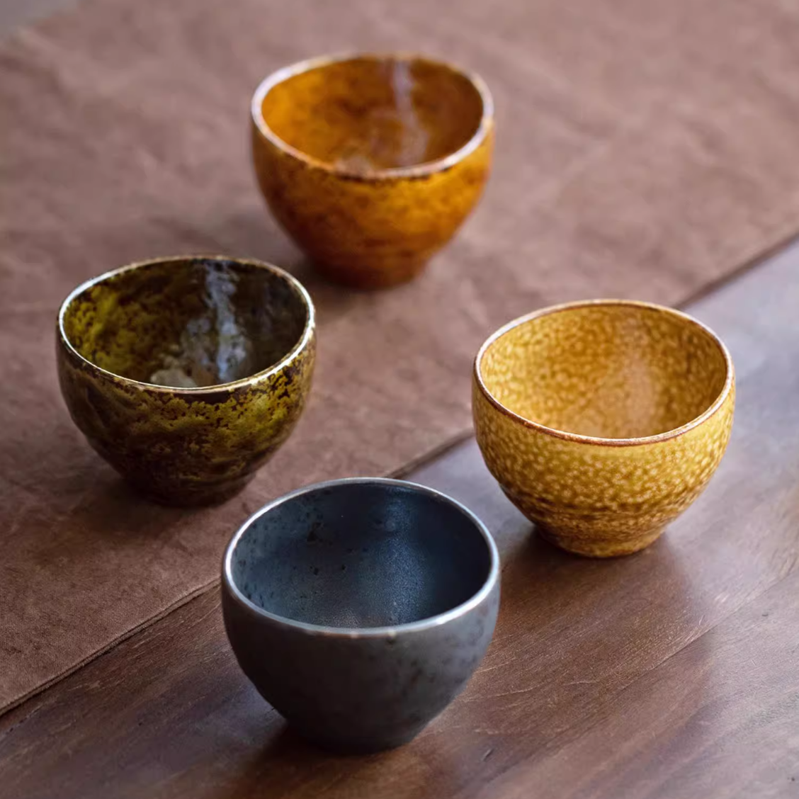 Mino Ware Autumn Harmony Tea/sake Cup Set of Five – A Celebration of Seasonal Beauty