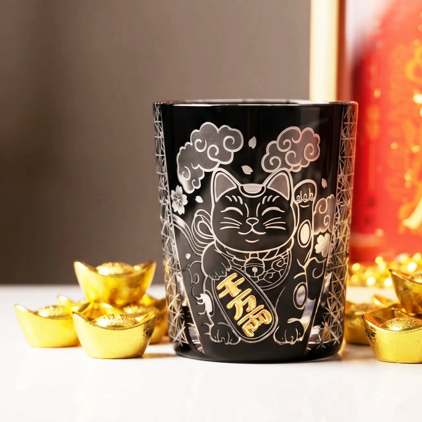 Edo Kiriko Handcrafted Kuro Kin Maneki Neko Whisky Glass With Wooden Box