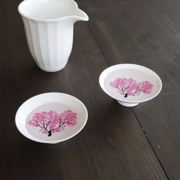 Mino Ware Thermochromic Cold Bloom Sakura Sake Cup Set