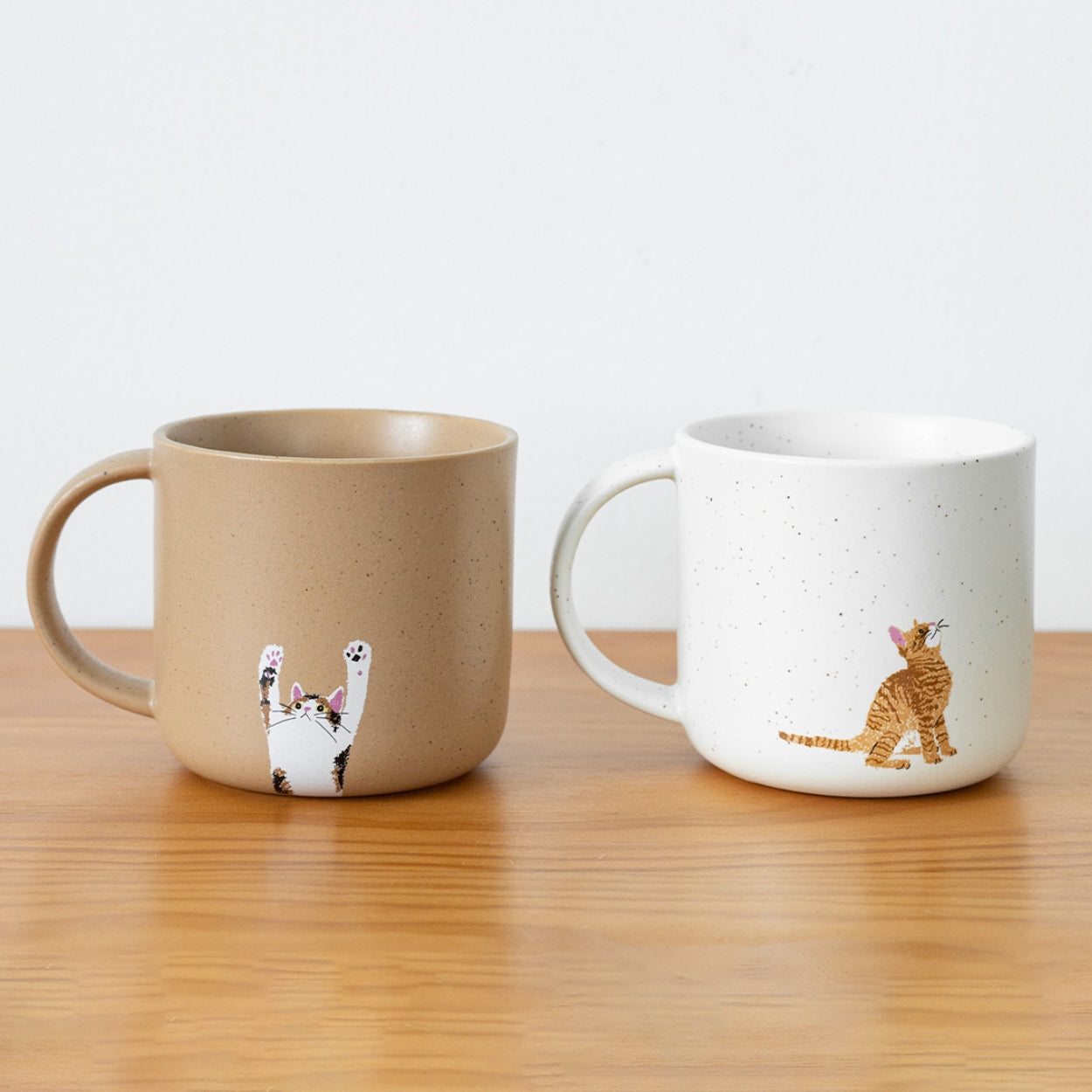 Japanese Handcrafted Mino Ware Neko Ceramic Mug