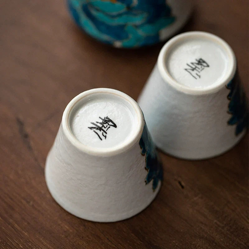 Kutaniyaki Gold Foil Blue Peony Sake Set