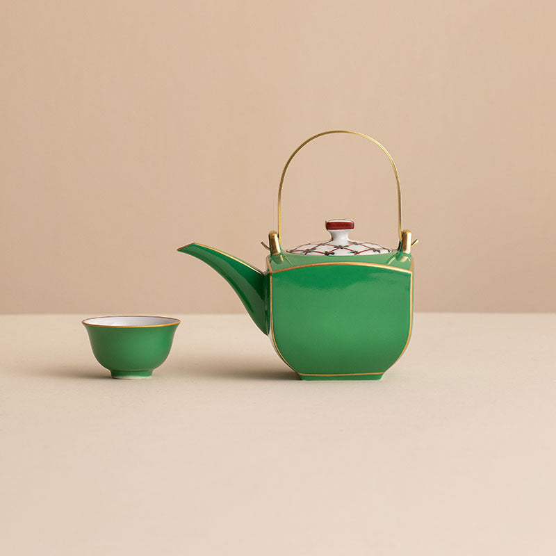 Japanese Zouzeng Kiln (Kurura-gaki) Moeghi Hand-Painted Gold Green Glaze Tea Set