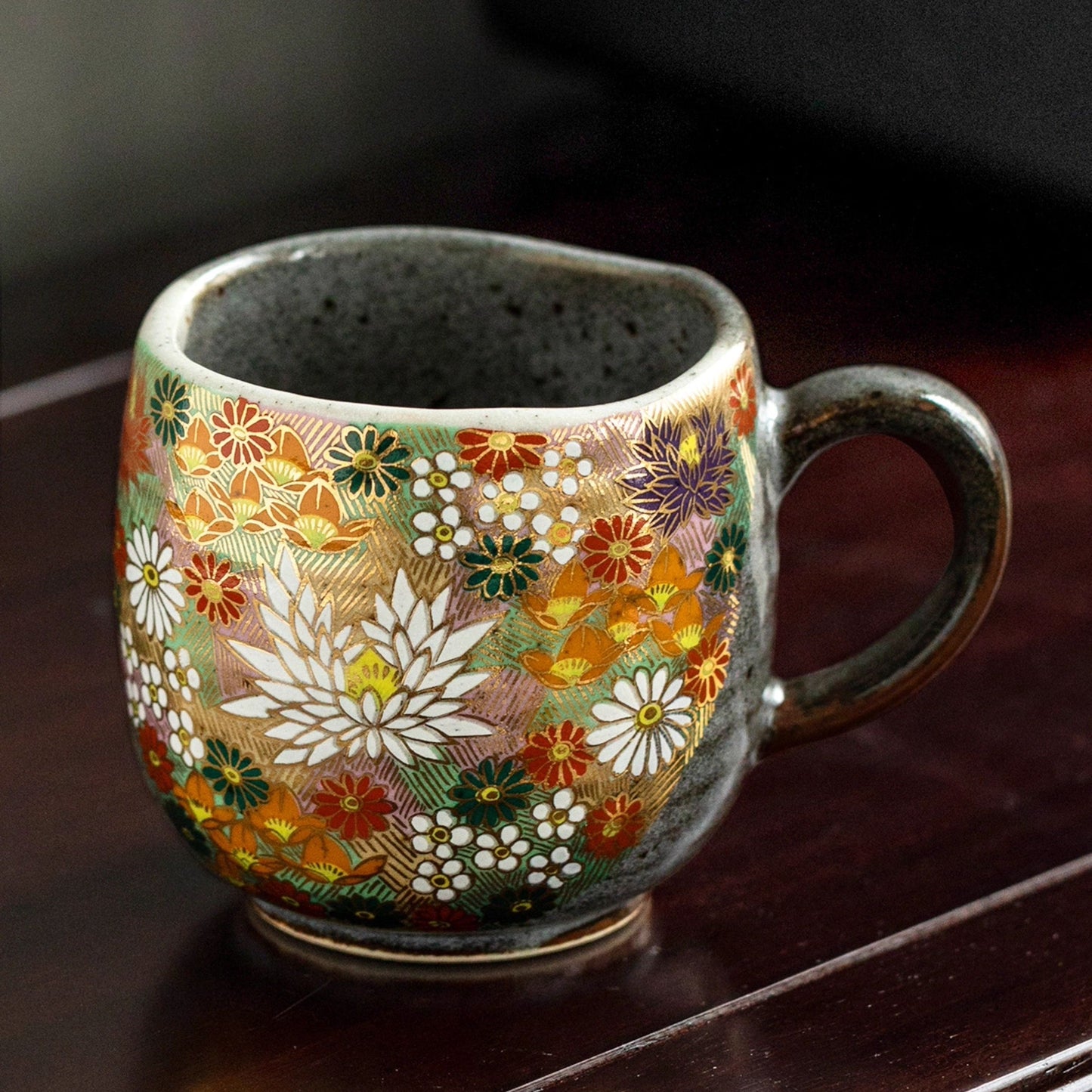 Kutaniyaki Handcrafted Hana Kinpaku & Neko no Yoru Ceramic Mug Collection