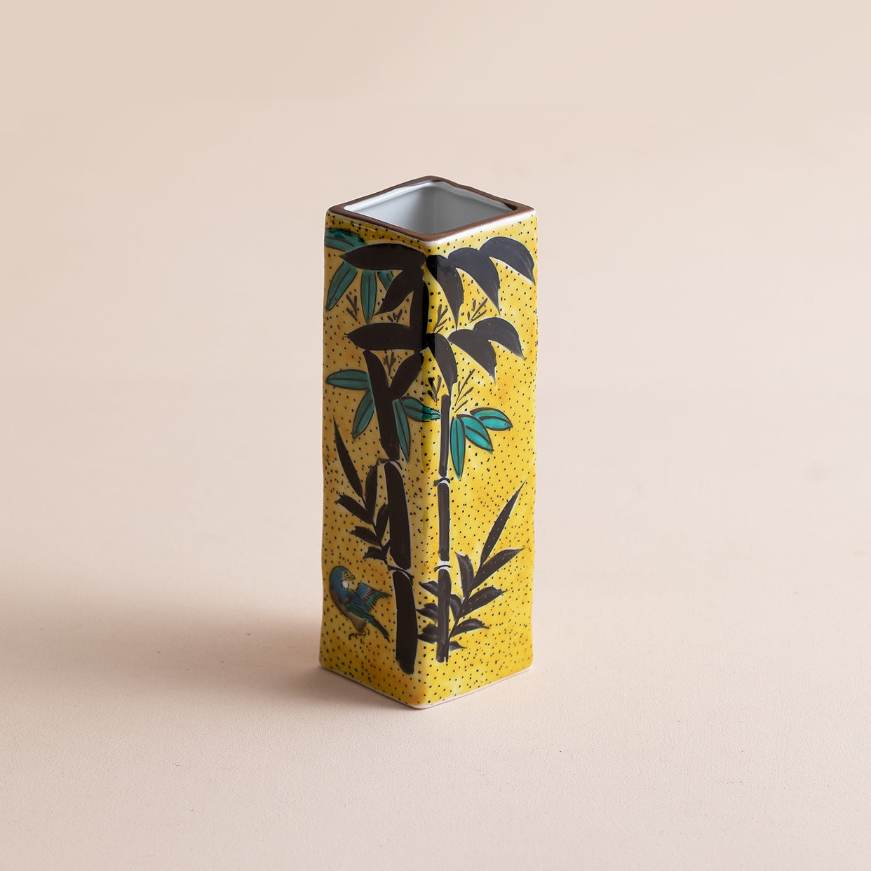Kutaniyaki Handcrafted Take-Kage Suzume Vase