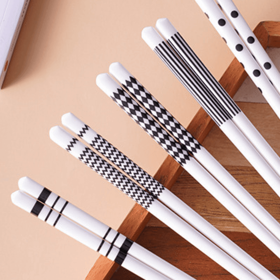 Oriental Ceramic Utensil Set With Shamoji (Rice Paddle)
